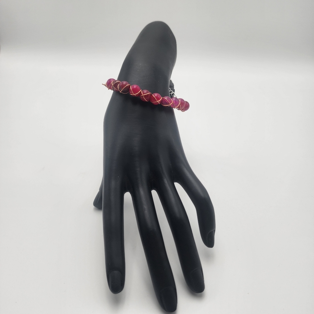 Handmade Wire-wrapped Adjustable Red Beaded Bracelet - Picture 4 of 4